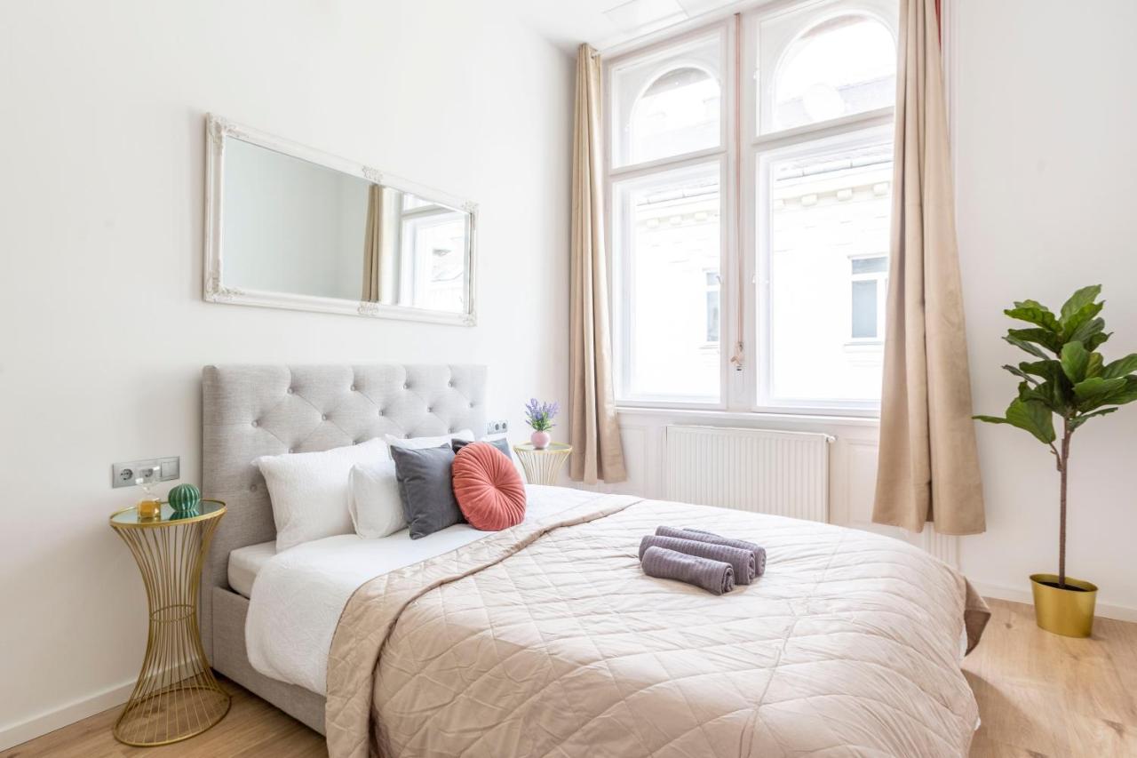 Exclusive Central Apartment Next To The Fashion Street Budapest Bagian luar foto