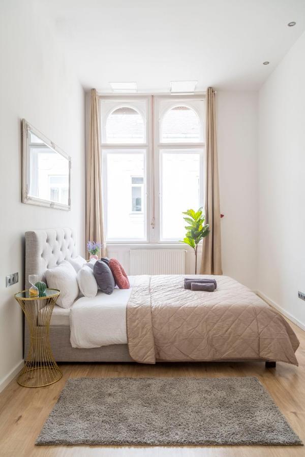 Exclusive Central Apartment Next To The Fashion Street Budapest Bagian luar foto