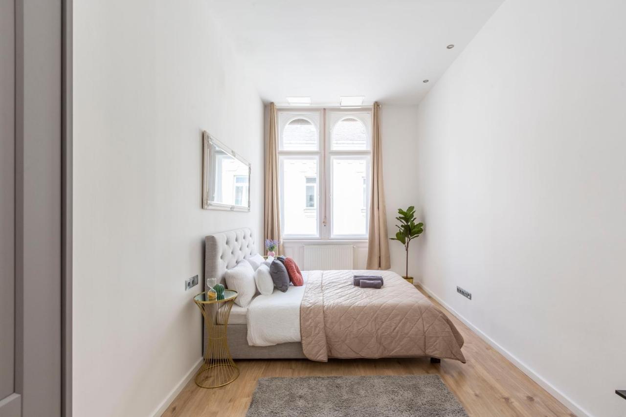 Exclusive Central Apartment Next To The Fashion Street Budapest Bagian luar foto
